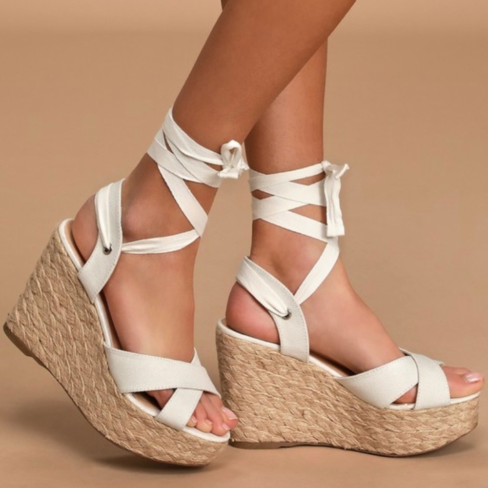 White lace up espadrilles platform wedge shoes 8 New with box Lulu’s Esme